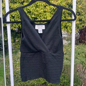 CLIO Petites Black Ribbed V-Neck Tank Top